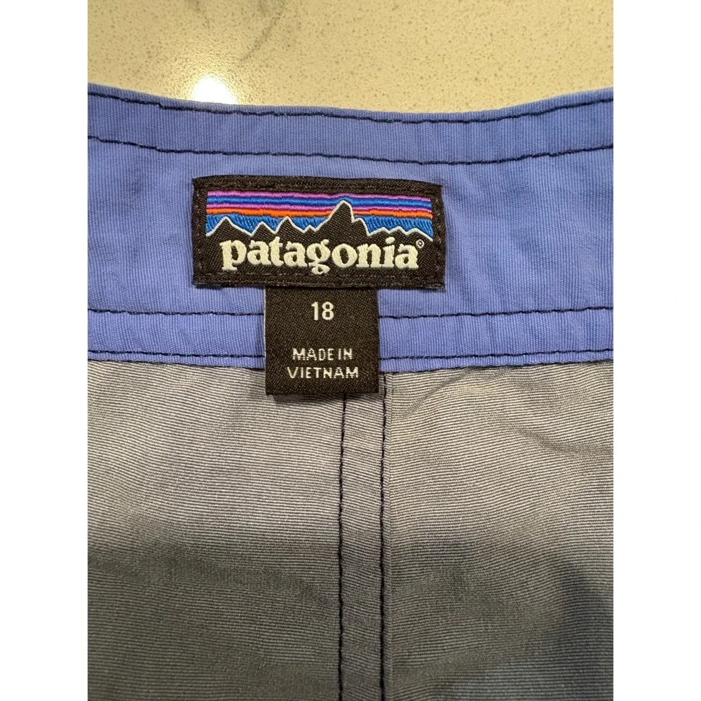 Patagonia Boys Size 18 or XS Mens Blue Striped Board Shorts Coastal Surf‎ Beach